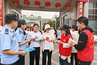 王猛：着急做改变筹码又没有那么多 这是湖人现在的困境